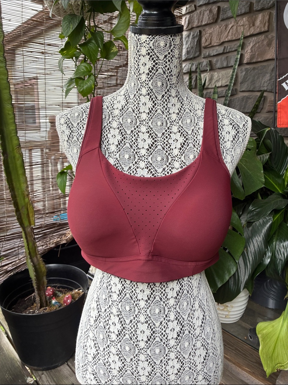 lululemon athletica Wireless Sports Bra - Burgundy